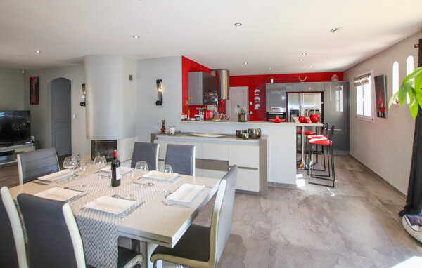 Location de vacances - St Montan , France - FRA314 7