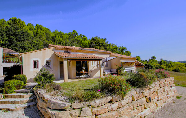 Location de vacances - St Montan , France - FRA314 83