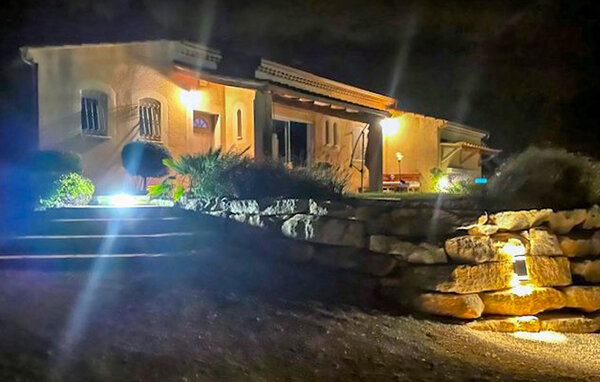 Location de vacances - St Montan , France - FRA314 85