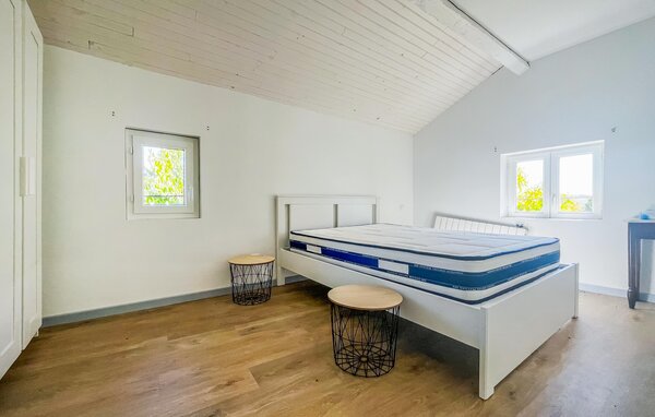 Location de vacances - Lavilledieu , France - FRA318 7