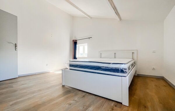 Location de vacances - Lavilledieu , France - FRA318 603