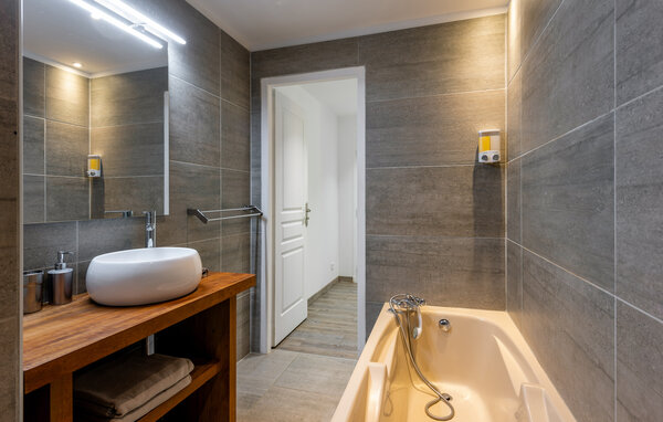 Feriehus - Antraigues , Frankrike - FRA319 705