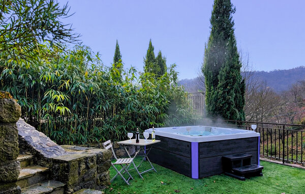 Semesterhus - Antraigues , Frankrike - FRA319 108