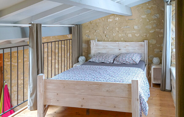 Location de vacances - St Remèze , France - FRA325 602