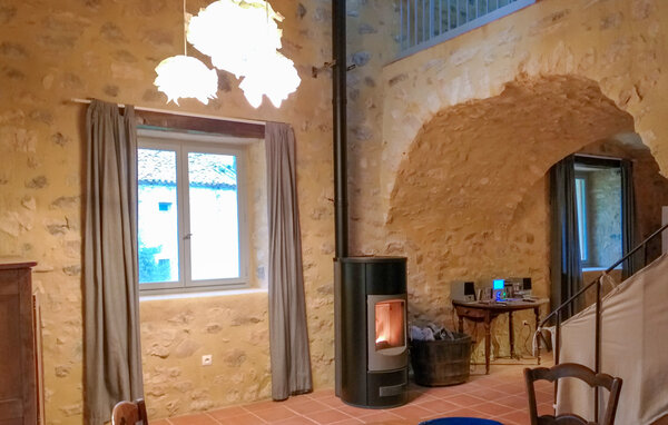 Location de vacances - St Remèze , France - FRA325 302