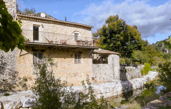 Location de vacances - St Remèze , France - FRA325 81