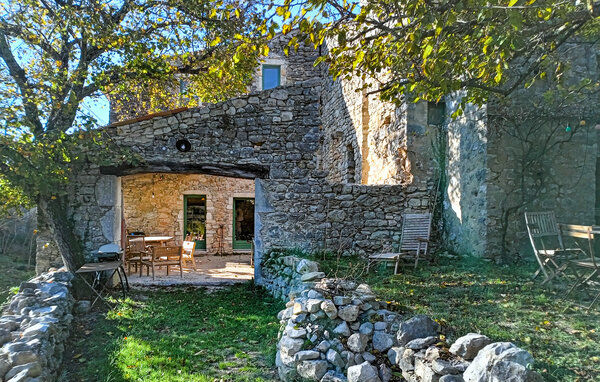 Location de vacances - St Remèze , France - FRA325 106