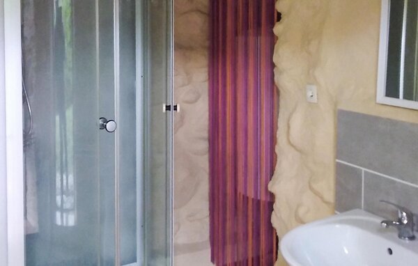 Semesterhus - Saint-Germain , Frankrike - FRA328 701