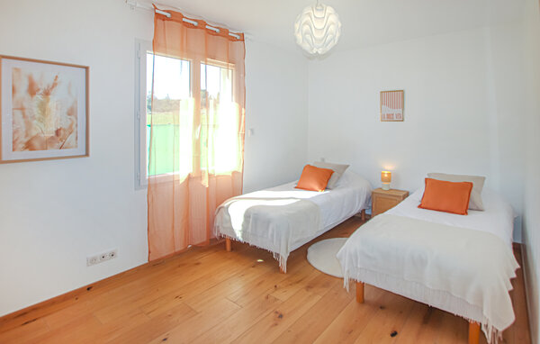 Semesterhus - Aubenas , Frankrike - FRA335 603