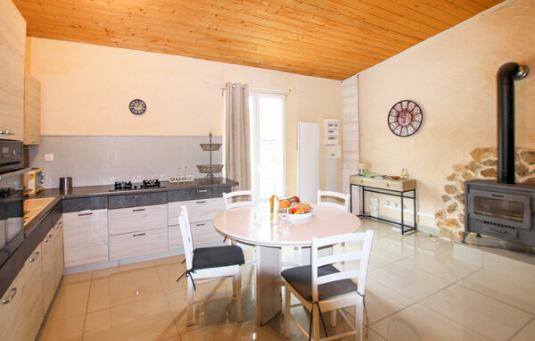 Location de vacances - St Julien du Gua , France - FRA336 401