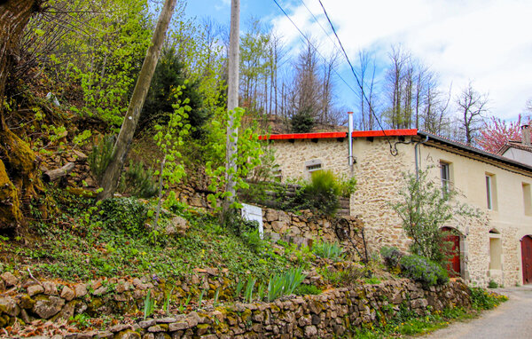 Location de vacances - St Julien du Gua , France - FRA336 103