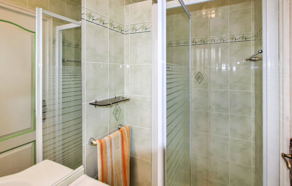 Location de vacances - Flachères , France - FRI024 702