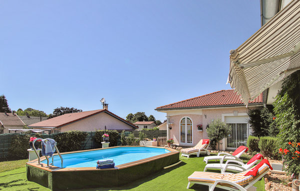 Location de vacances - Flachères , France - FRI024 13