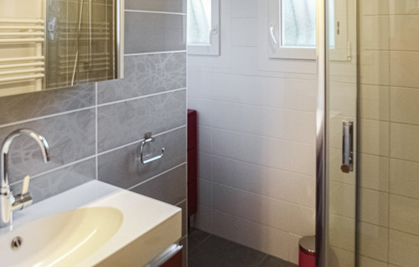 Location de vacances - Pierre-Châtel , France - FRI037 701