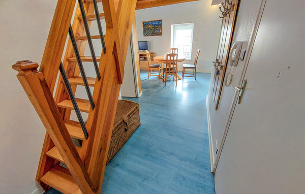 Apartment - Usson-en-Forez , France - FRL009 501