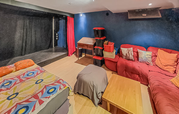 Holiday Home - Francheville , France - FRR007 610