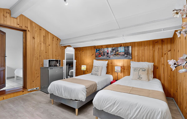 Holiday Home - Meyzieu , France - FRR009 606
