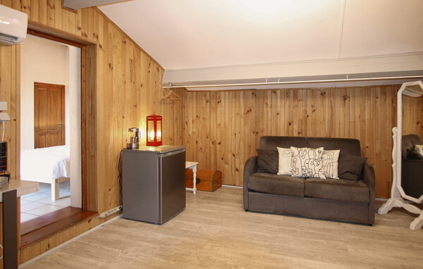 Holiday Home - Meyzieu , France - FRR009 502