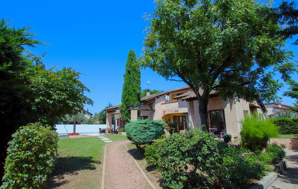 Holiday Home - Meyzieu , France - FRR009 8