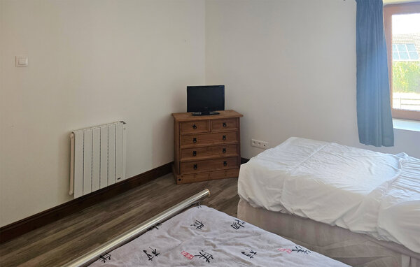 Holiday Home - Saint-Léger-Magnazeix , France - FSH059 603