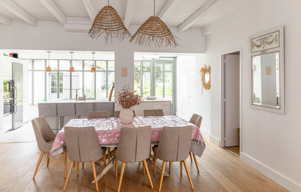 Holiday Home - Noirmoutier en l'ïle , France - FVE445 301