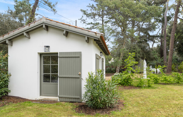 Holiday Home - Noirmoutier en l'ïle , France - FVE445 82
