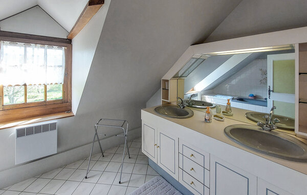 Holiday Home - Mont Saint Jean , France - FVS041 701