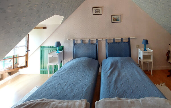 Holiday Home - Mont Saint Jean , France - FVS041 602