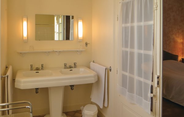 Location de vacances - St Michel de Chavaignes , France - FVS706 702