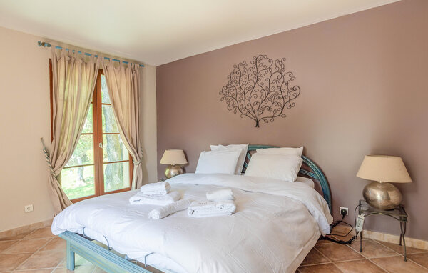 Location de vacances - Saint-Maximin-la-Sainte-Baume , France - FVV168 601