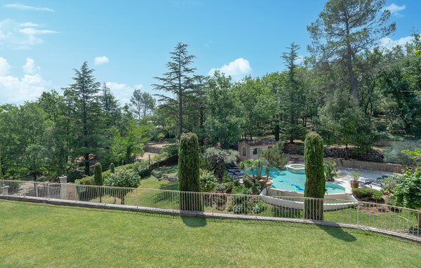 Location de vacances - Saint-Maximin-la-Sainte-Baume , France - FVV168 102