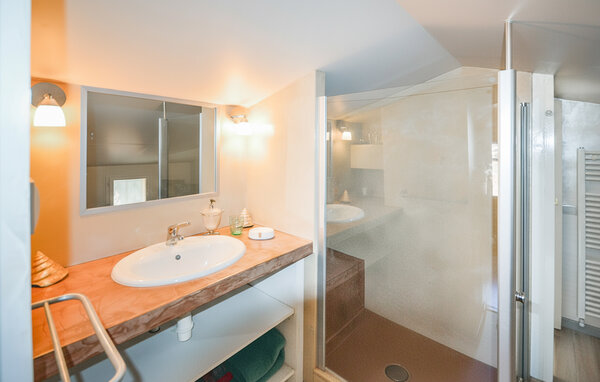 Holiday Home - Sollies-Toucas , France - FVV194 702