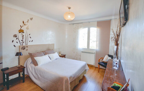 Holiday Home - Sollies-Toucas , France - FVV194 601