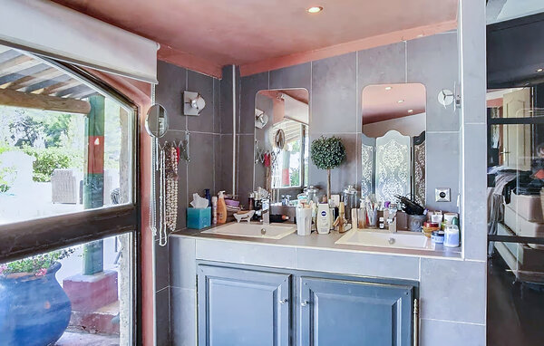 Location de vacances - Le Beausset , France - FVV214 701