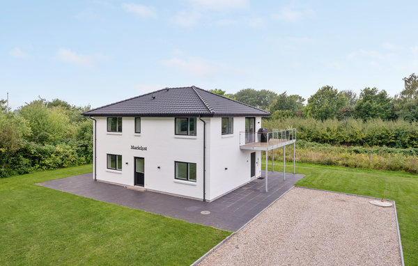 Modernes, großflächiges Ferienhaus auf Thurø mit finnischem Holzbad und gepflegter Einrichtung.

Dieses unglaublich geräumige Ferienhaus verfügt über zwei Stockwerke und bietet Platz für bis zu..