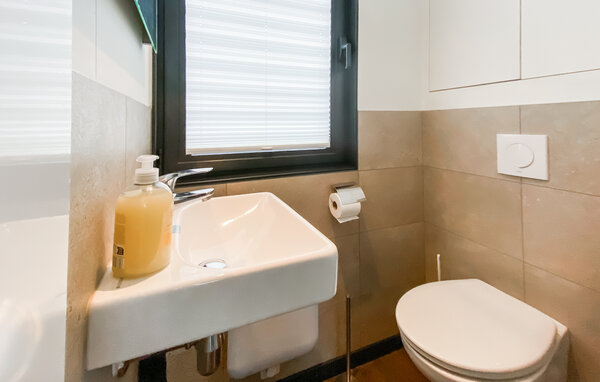 Husbåt - Lelystad , Nederland - HFL112 4