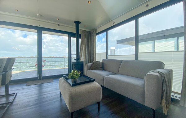 Husbåt/Hus på vatten - Lelystad , Holland - HFL112 302