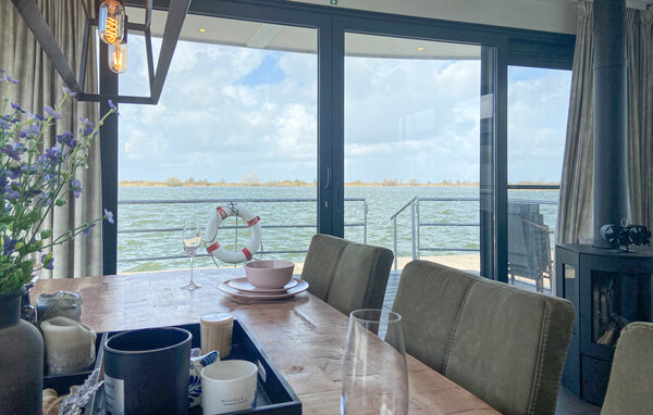 Husbåt/Hus på vatten - Lelystad , Holland - HFL112 303