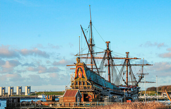 Husbåt/Hus på vatten - Lelystad , Holland - HFL112 8