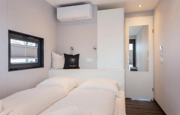 łódź mieszkalna - Sneek , Holandia - HFR514 602