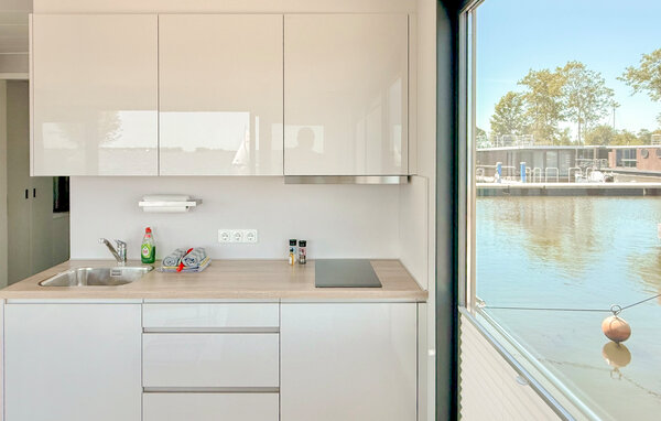 Husbåt - Sneek , Nederland - HFR514 402