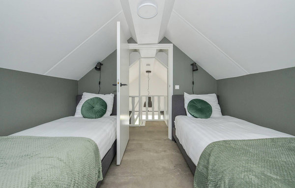 Semesterhus - Kerkdriel , Holland - HGE134 706