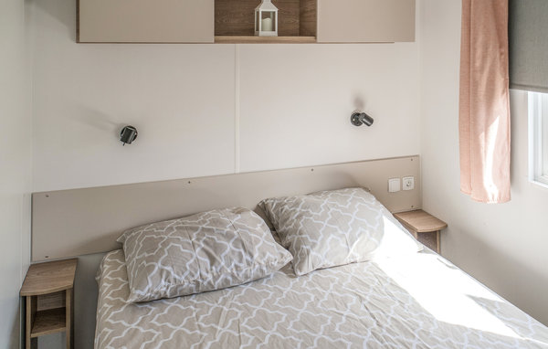 Holiday Home - Kropswolde , Holland - HGR700 602