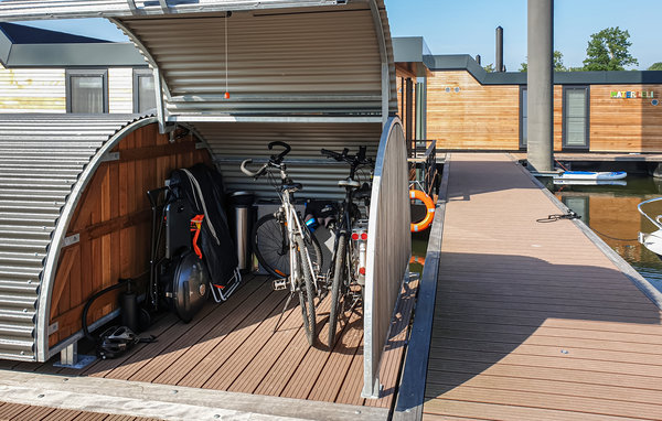Dom Houseboat Waterlelie