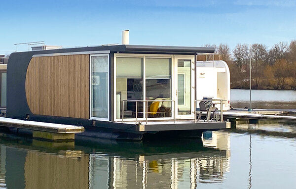 Houseboat - Maastricht , Holland - HLI414 1