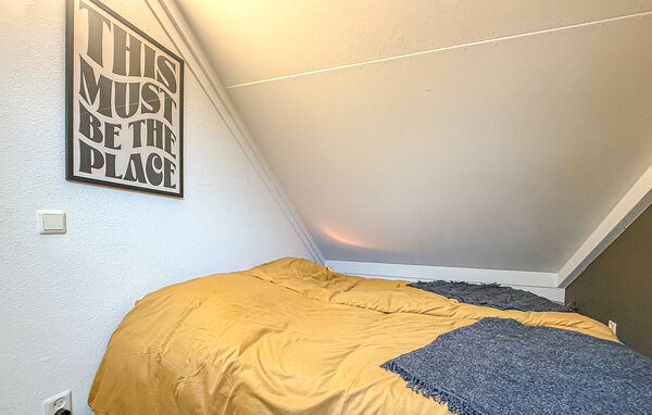 Semesterhus - Hoeven , Holland - HNB018 601
