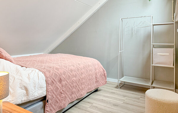 Holiday Home - Hoeven , Holland - HNB022 604