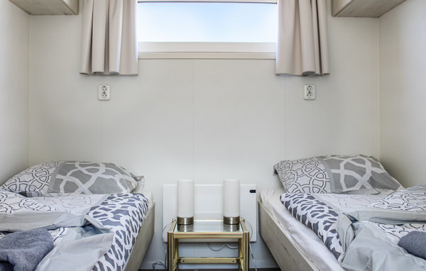 Houseboat - Aalsmeer , Holland - HNH223 602