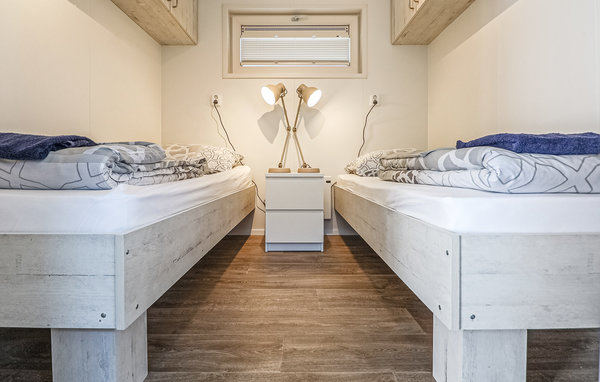 Husbåt/Hus på vatten - Aalsmeer , Holland - HNH227 602