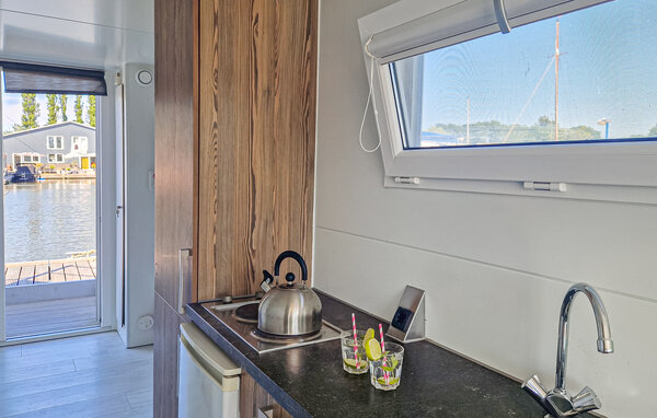 Houseboat - Amsterdam , Holland - HNH275 4